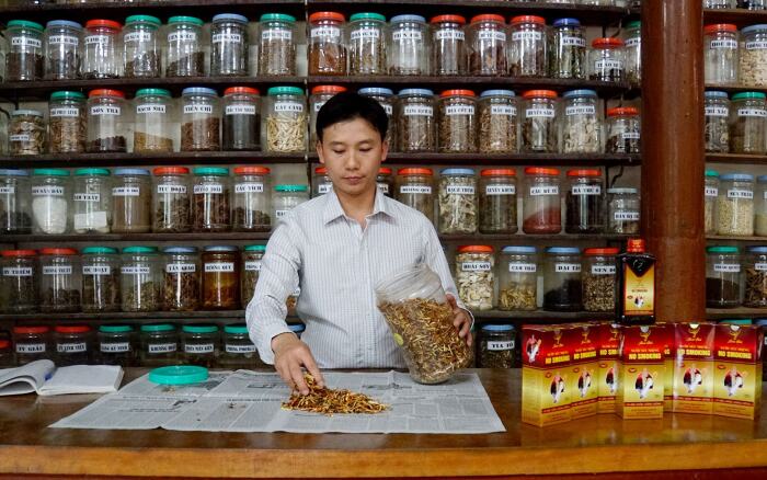Năm 2017, Công ty TNHH Quốc tế Xuân Vinh đạt top 10 thương hiệu, sản phẩm, dịch vụ hàng đầu Việt Nam. Ảnh: Đức Anh
